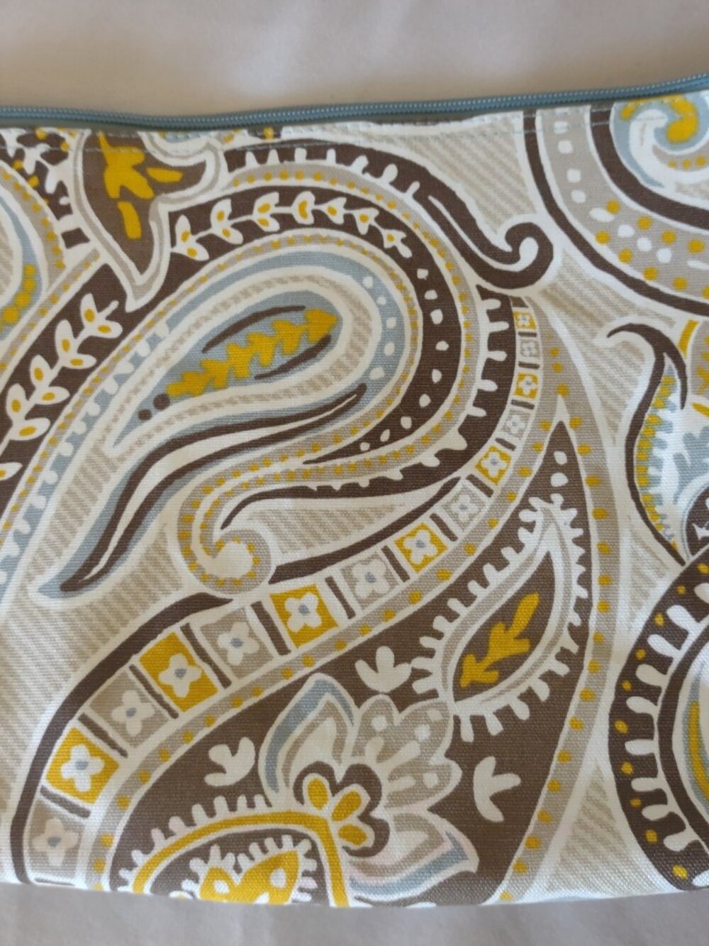 Thirty One Large Zipper Pouch 228A Parisian Garden Paisley Green Tan